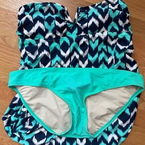 Liz Lange Maternity Bathing suit